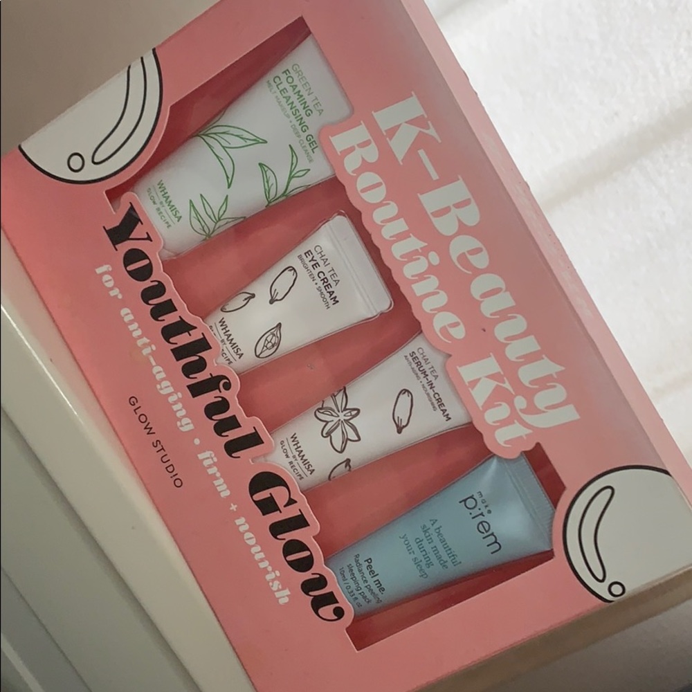 Glow Studio K-Beauty Routine Kit Youthful Glow